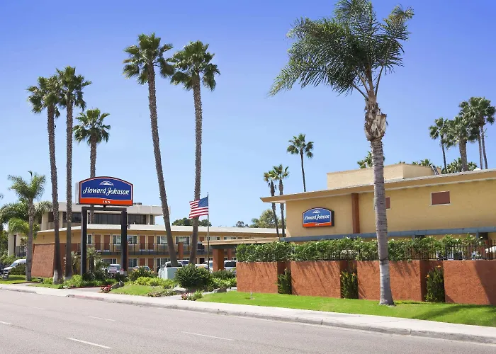 Howard Johnson By Wyndham San Diego Sea World