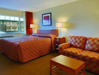 Howard Johnson By Wyndham Sea World San Diego
